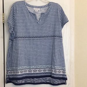 Liz Claiborne top XXL. Nice and long